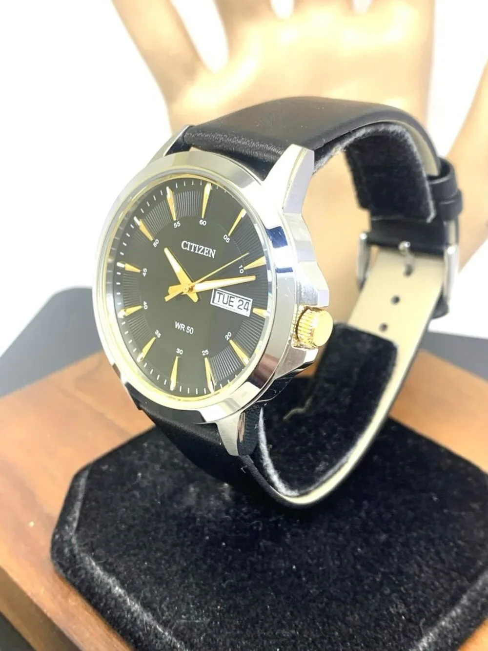 Citizen men watch